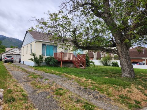 Tiny photo for 165 S 100 E, Kaysville, UT 84037 (MLS # 2158665)
