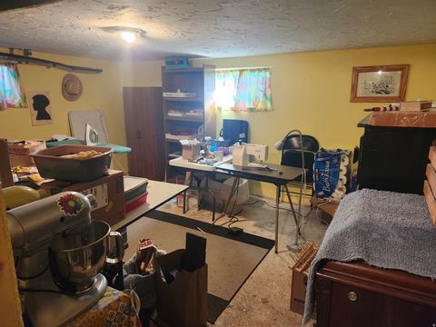 Tiny photo for 165 S 100 E, Kaysville, UT 84037 (MLS # 2158665)