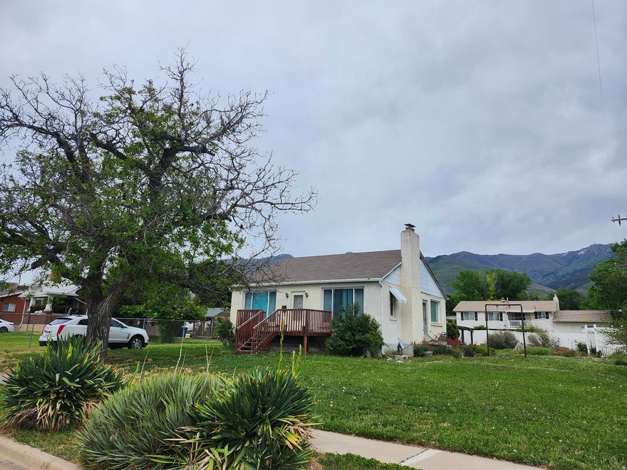 Calling all investors and flippers! This is a great opportunity to own this cozy bungalow located on a dead end street in the heart of Kaysville. With some TLC, this home would be a perfect starter home for a family or a rental investment. Very close to main street, theatre, restaurants, and shopping. There are numerous plant beds for gardening, and lots of running room in the yard for kids or entertaining. The basement has 2 unfinished bedrooms for a future 4 bedroom, and plumbing for an additional bathroom. (Pricing is below County Assessment and Market Value accordingly. ) The home is being sold "as is". The seller will not be making any repairs. Future value could be up to $450,000. Buyer to verify all info independently. DUE TO MULTIPLE OFFERS, PLEASE SEND HIGHEST AND BEST OFFER. OFFERS WILL BE REVIEWED ON FRIDAY, MAY 22ND 2026 AT 3PM.
