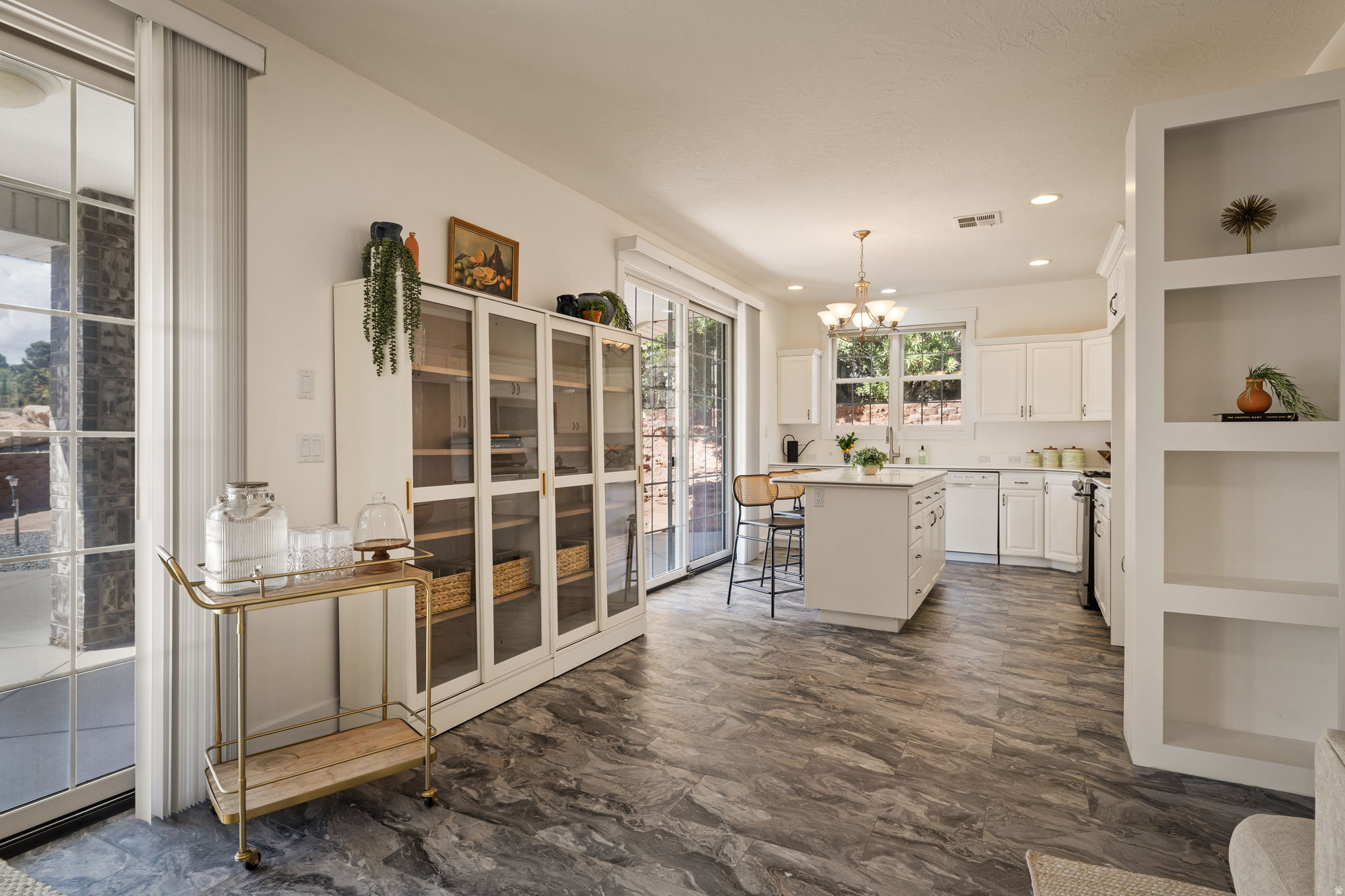 SANDSTONE TERRACE - Residential