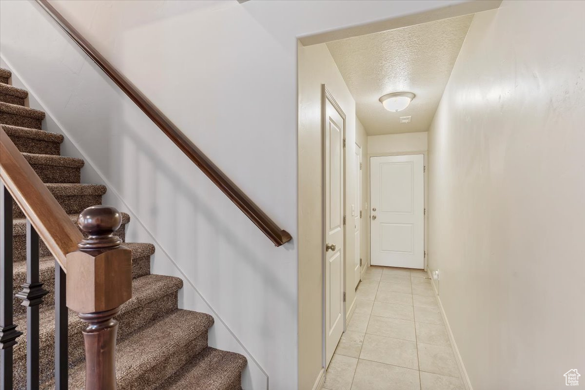 SANDY POINT TOWNHOME - Residential