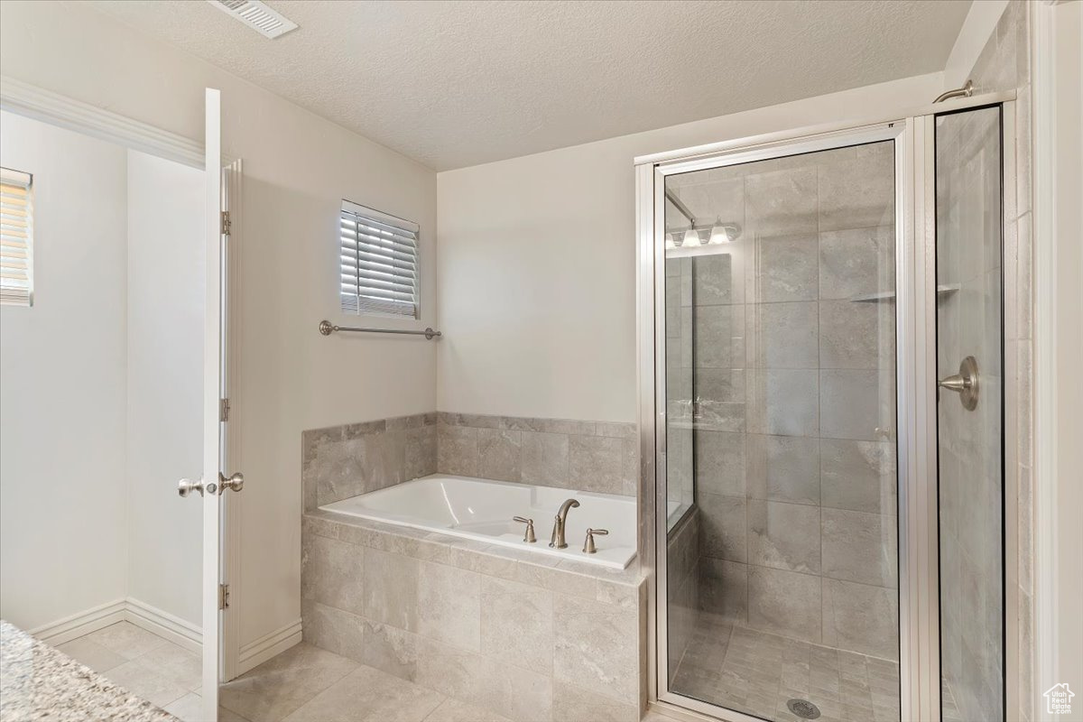 SANDY POINT TOWNHOME - Residential