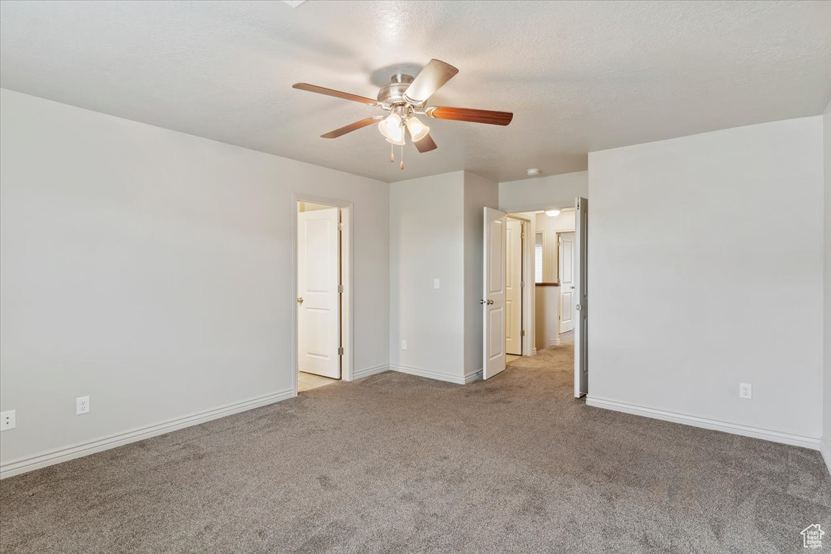 SANDY POINT TOWNHOME - Residential