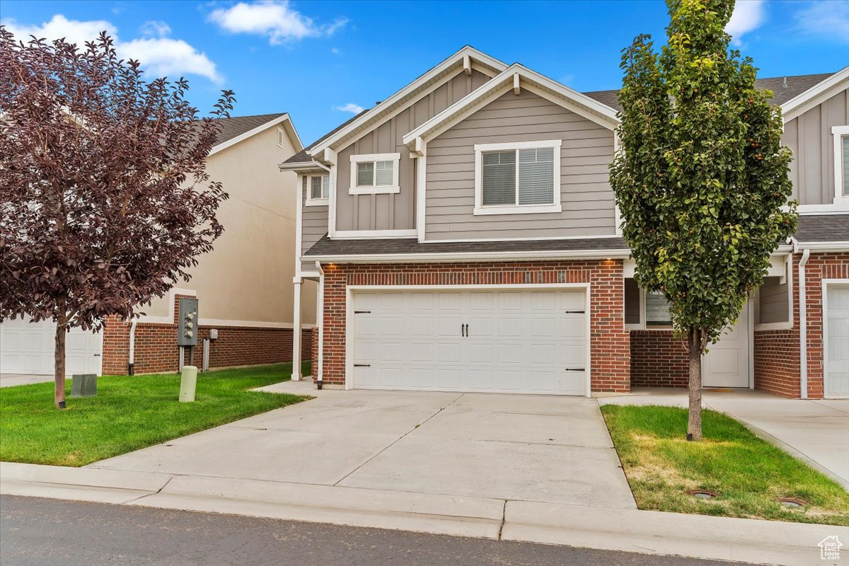 SANDY POINT TOWNHOME - Residential