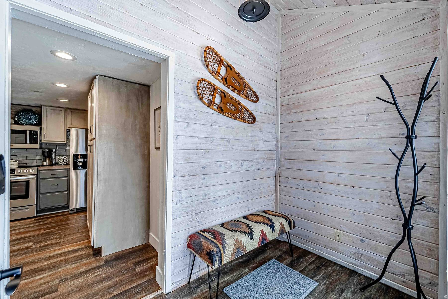 SWISS MOUNTAIN EST - Residential