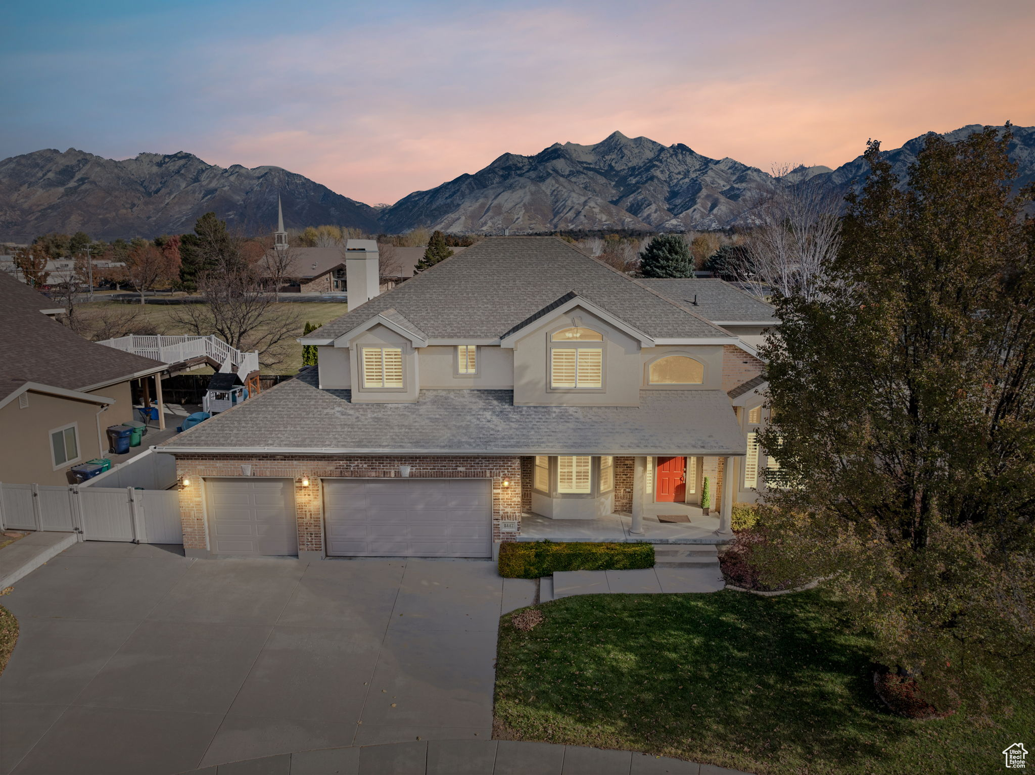 8447 S Sandy Oaks Dr, Sandy, Utah image 2