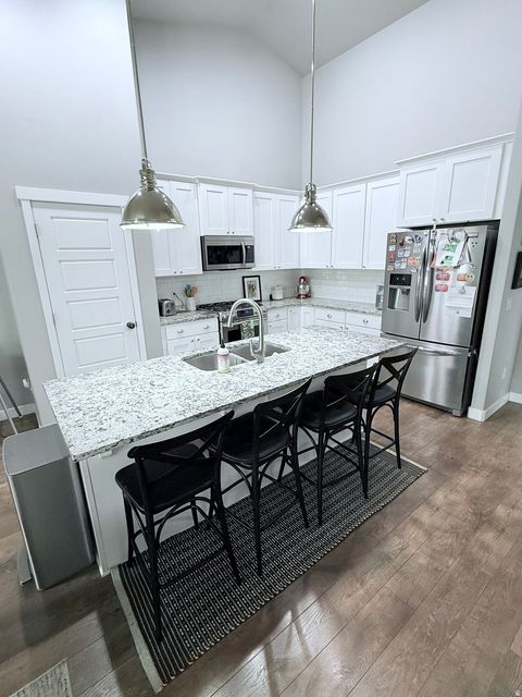 Tiny photo for 1073 BLACKSTONE DR, Fruit Heights, UT 84037 (MLS # 2150956)