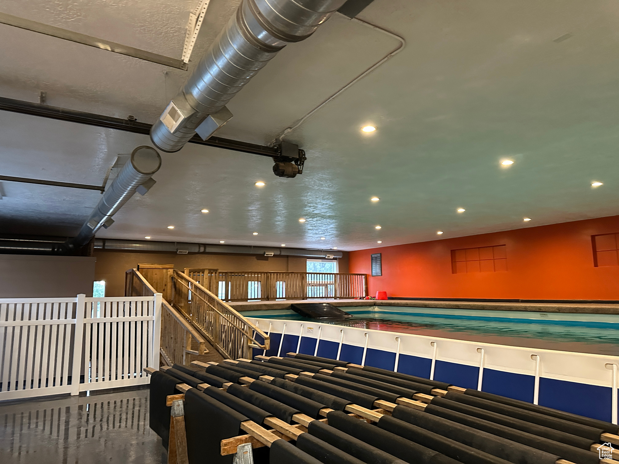 HARRIMAN SUB - Commercial Sale