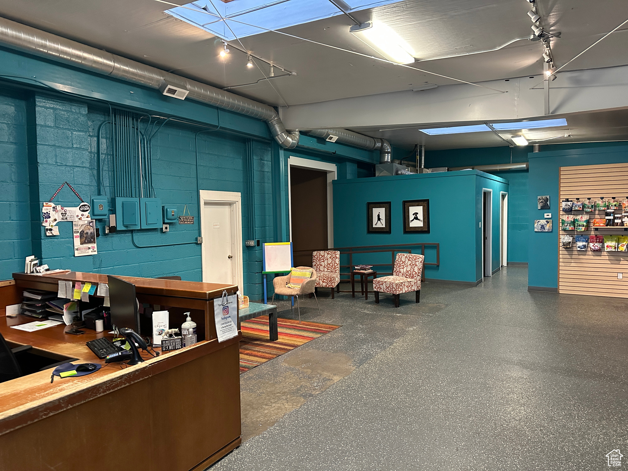 HARRIMAN SUB - Commercial Sale