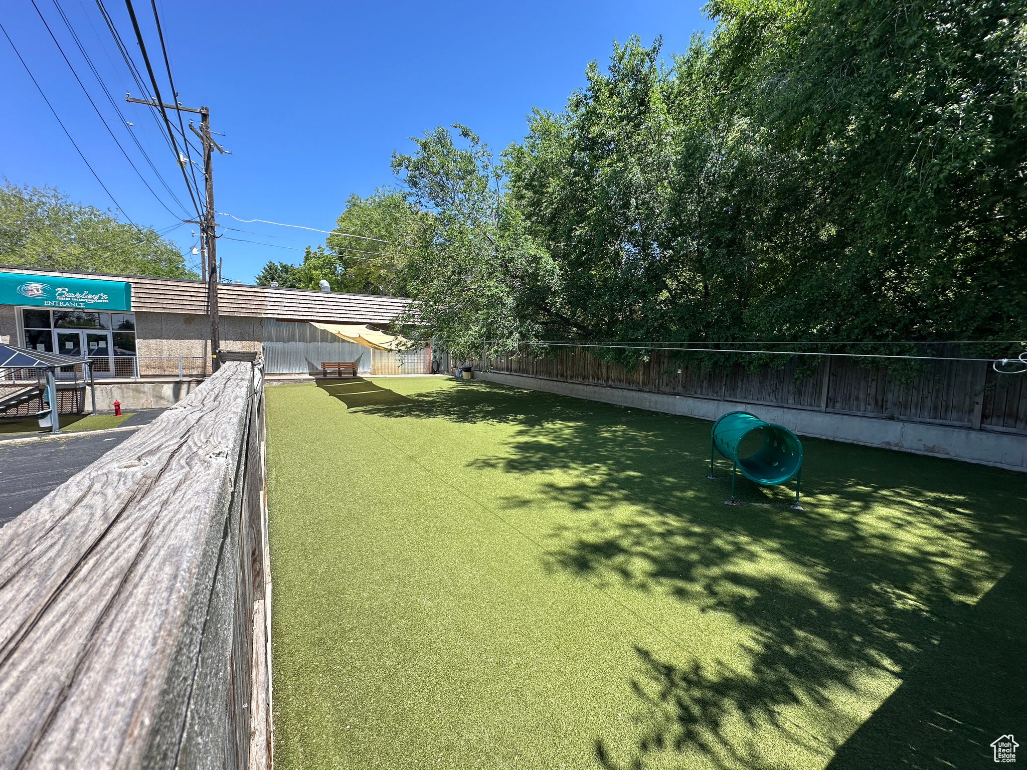 HARRIMAN SUB - Commercial Sale