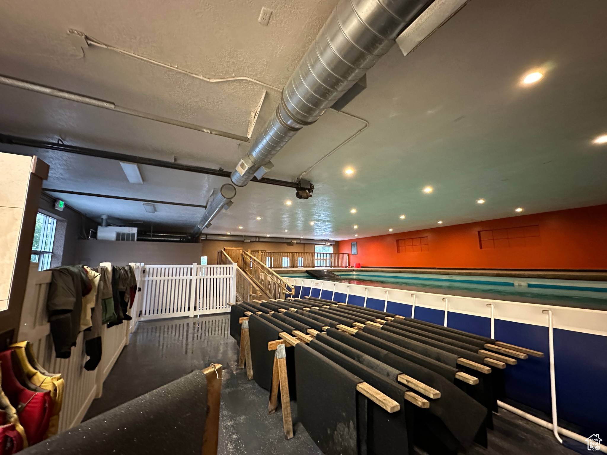 HARRIMAN SUB - Commercial Sale