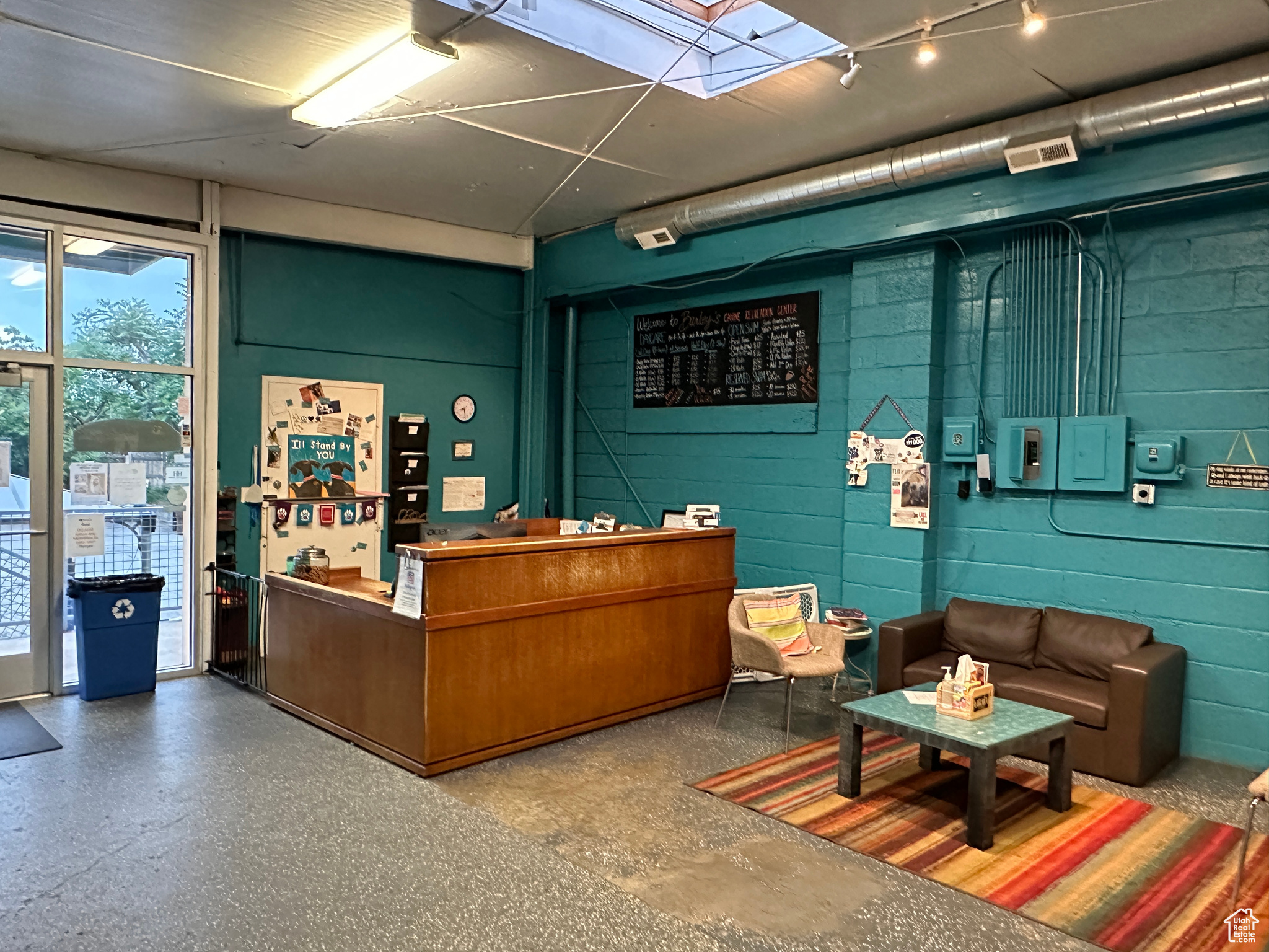 HARRIMAN SUB - Commercial Sale