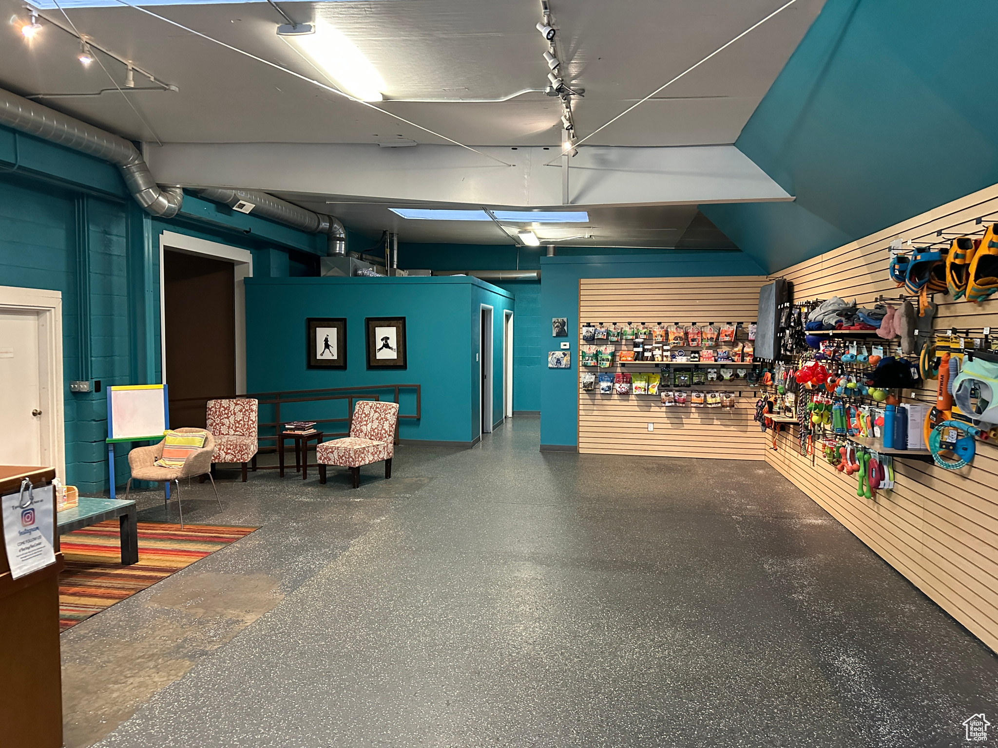 HARRIMAN SUB - Commercial Sale