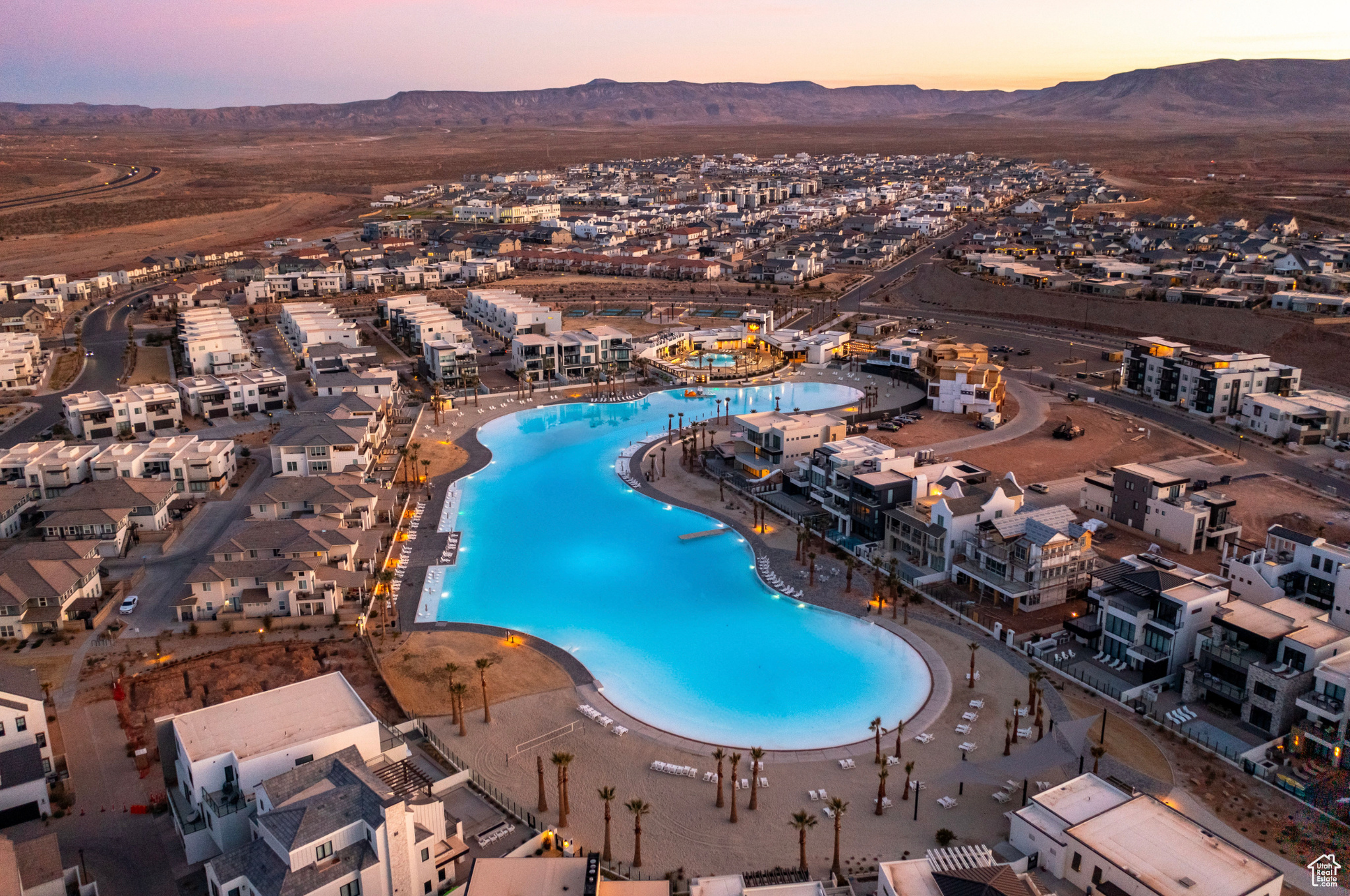ATKINVILLE TOWNHOMES AT DESERT COLOR - Residential