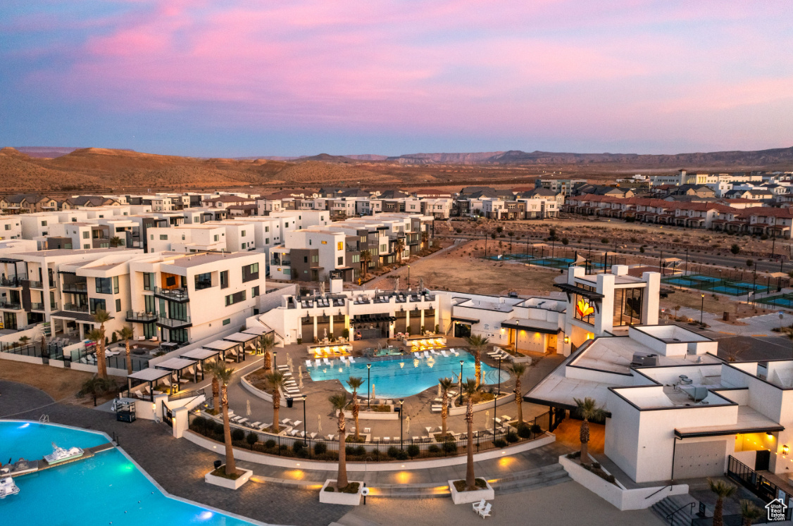 ATKINVILLE TOWNHOMES AT DESERT COLOR - Residential