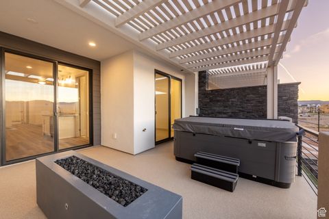 Tiny photo for 714 W COASTLINE PL #122, Saint George, UT 84790 (MLS # 2115123)