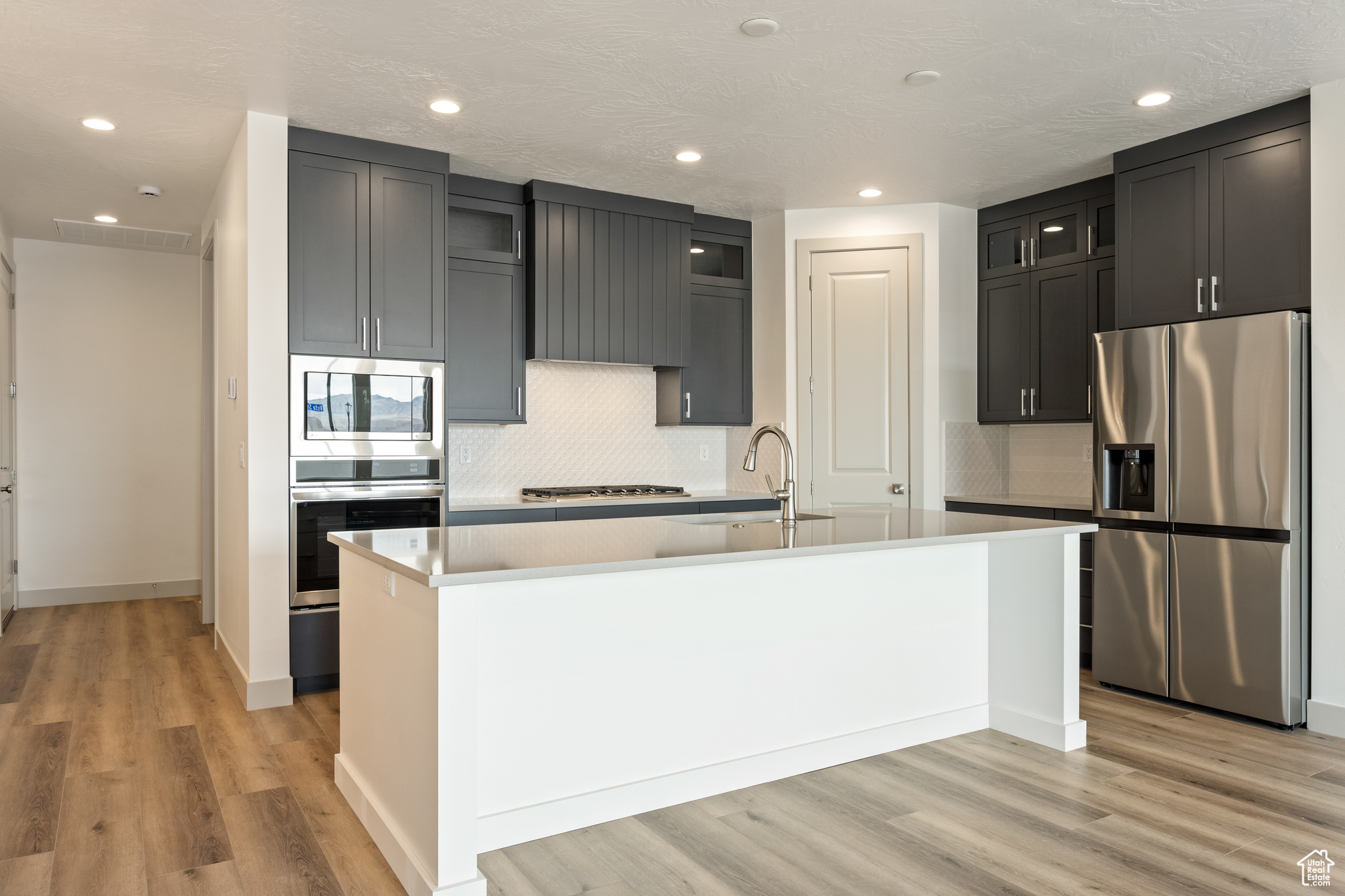 ATKINVILLE TOWNHOMES AT DESERT COLOR - Residential