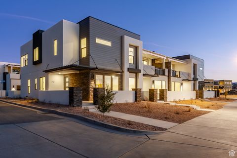 Photo of 714 W COASTLINE PL #122, Saint George, UT 84790 (MLS # 2115123)