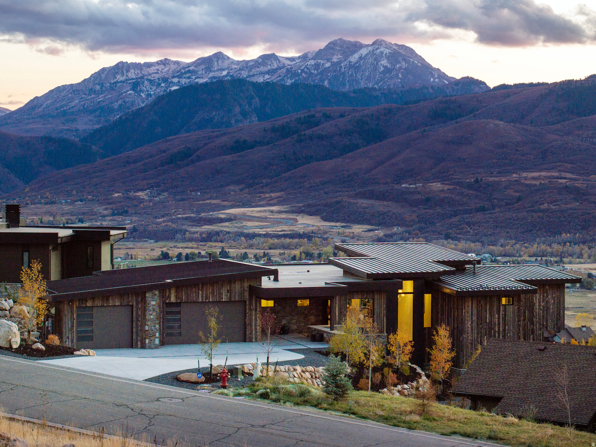 THE HIGHLANDS - Residential