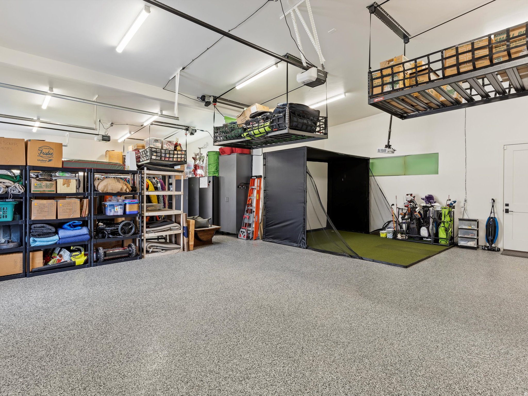 THE HIGHLANDS - Residential