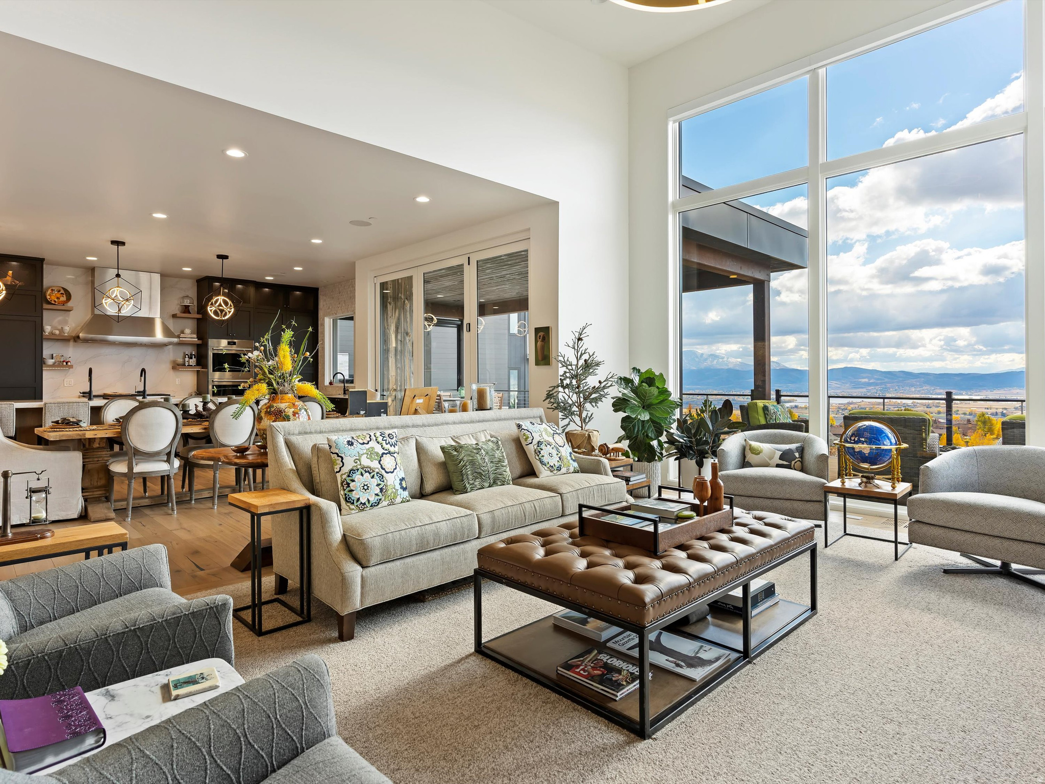 THE HIGHLANDS - Residential