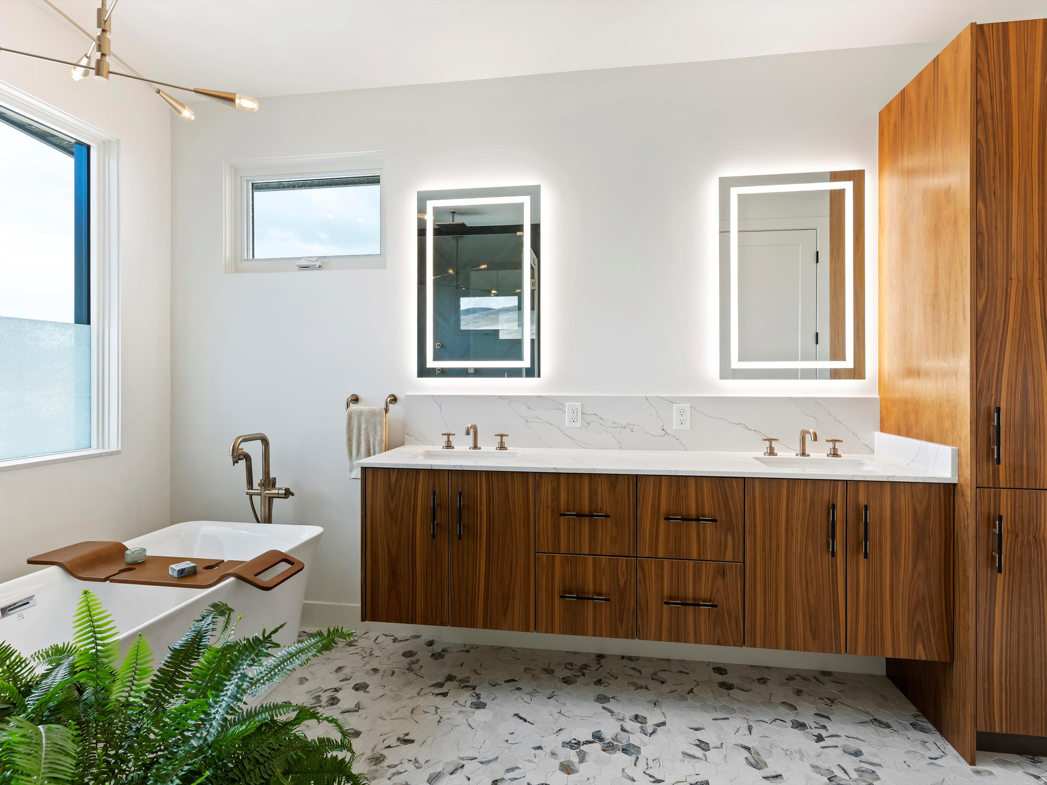 THE HIGHLANDS - Residential