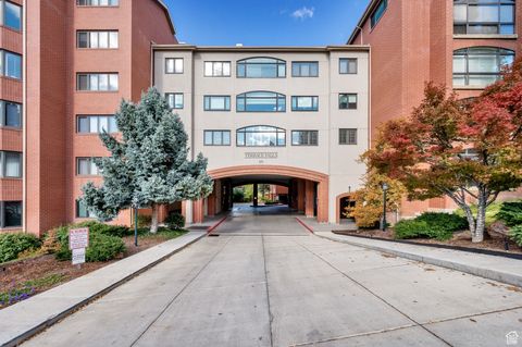 Photo of 171 E 3RD AVE #301, Salt Lake City, UT 84103 (MLS # 2117227)