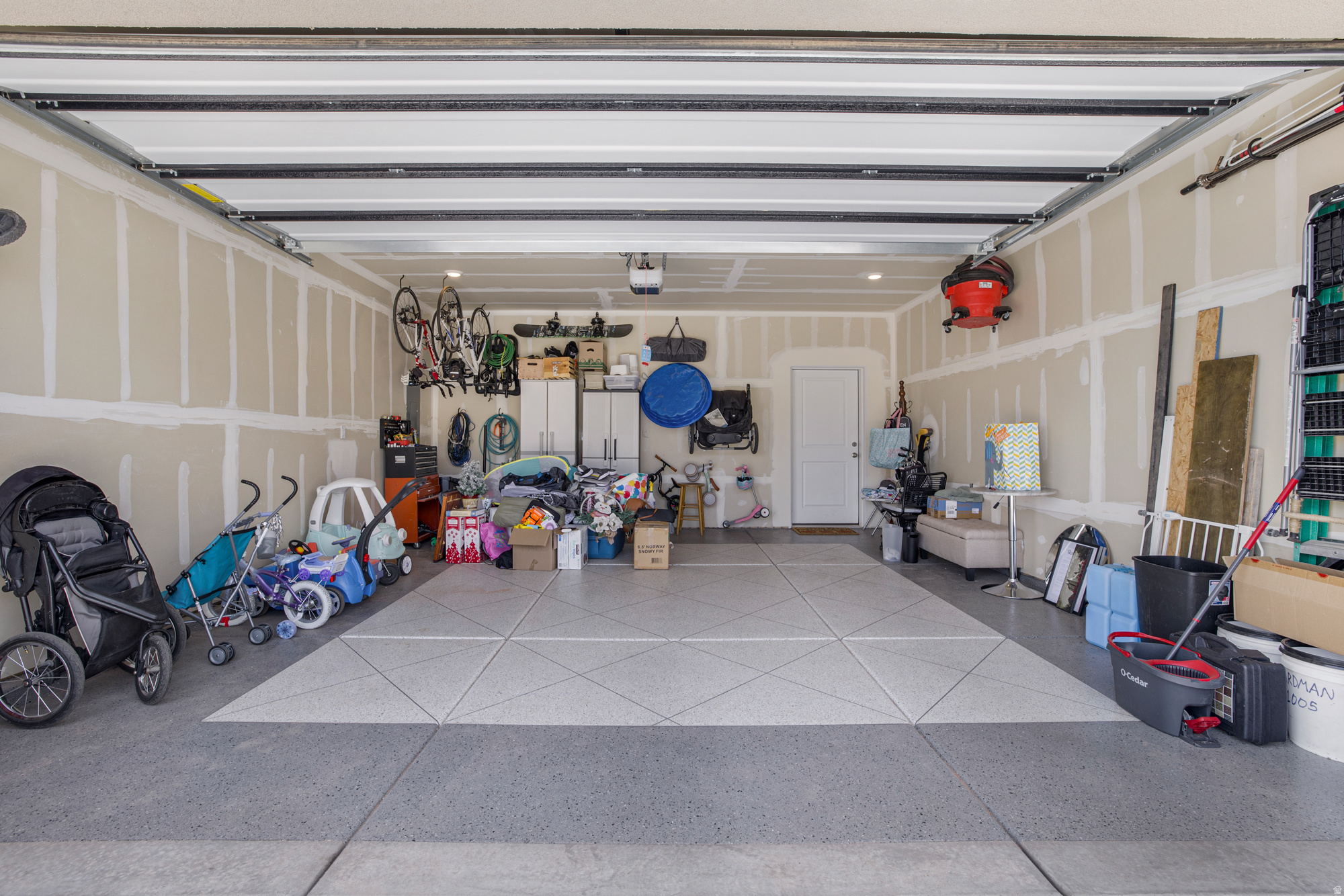 STANDING ROCK EAST AT LONG VALLEY - Residential