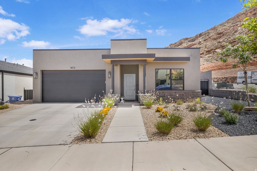 Photo of 1473 S STAIRCASE WAY, Washington, UT 84780 (MLS # 2153726)