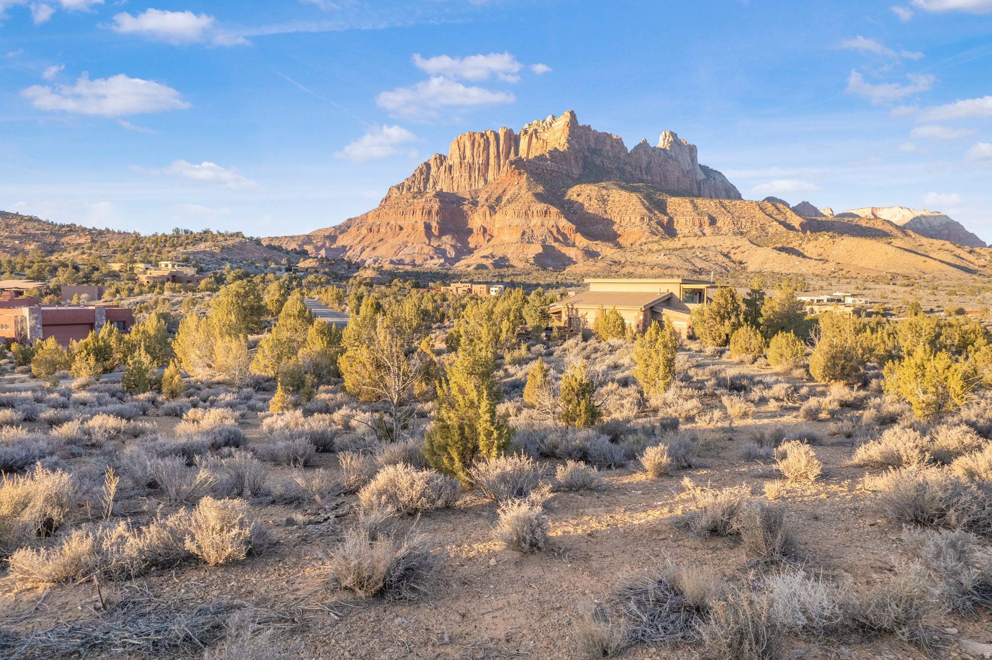 ANASAZI PLATEAU 2 - Land