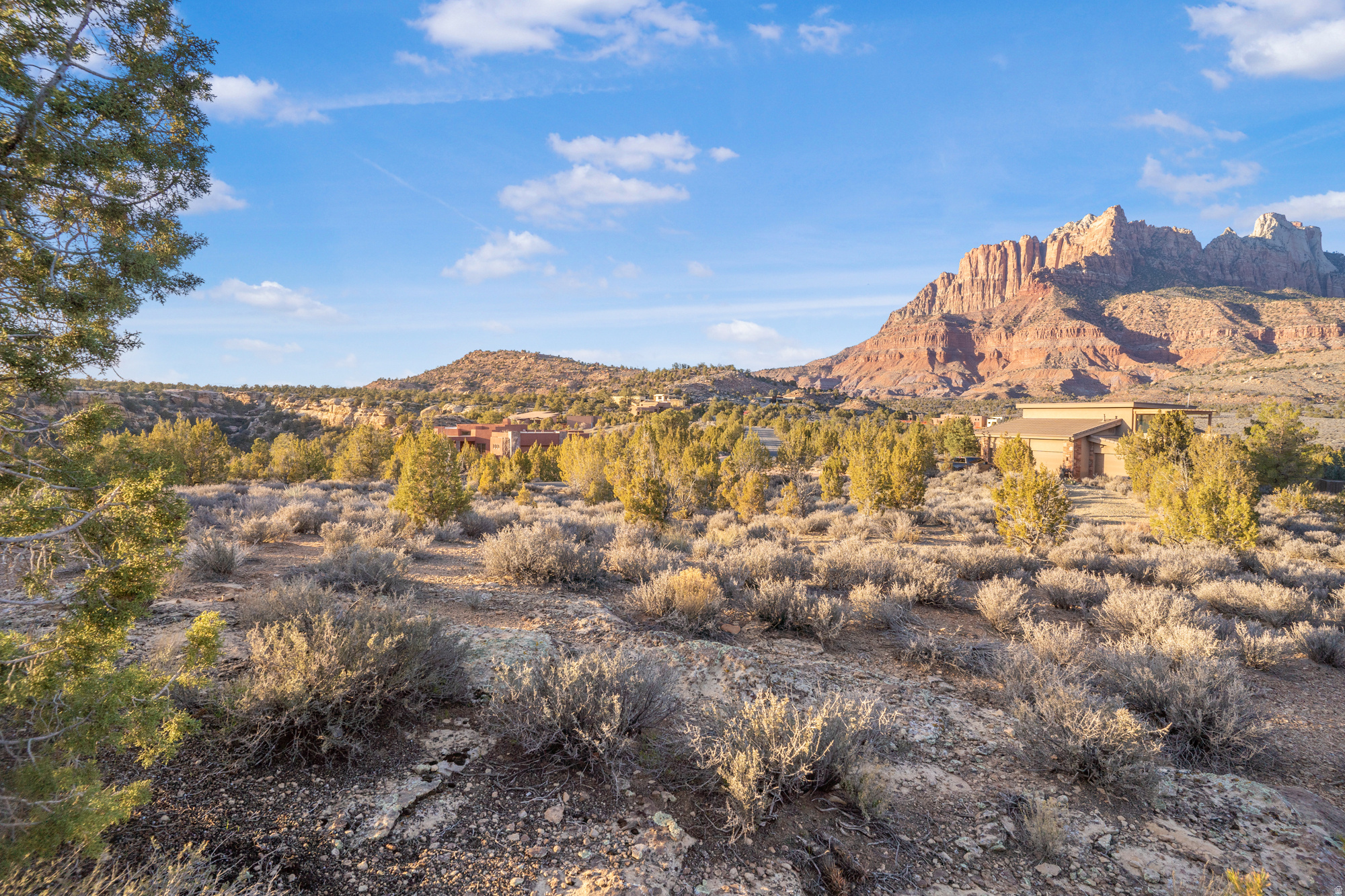 ANASAZI PLATEAU 2 - Land