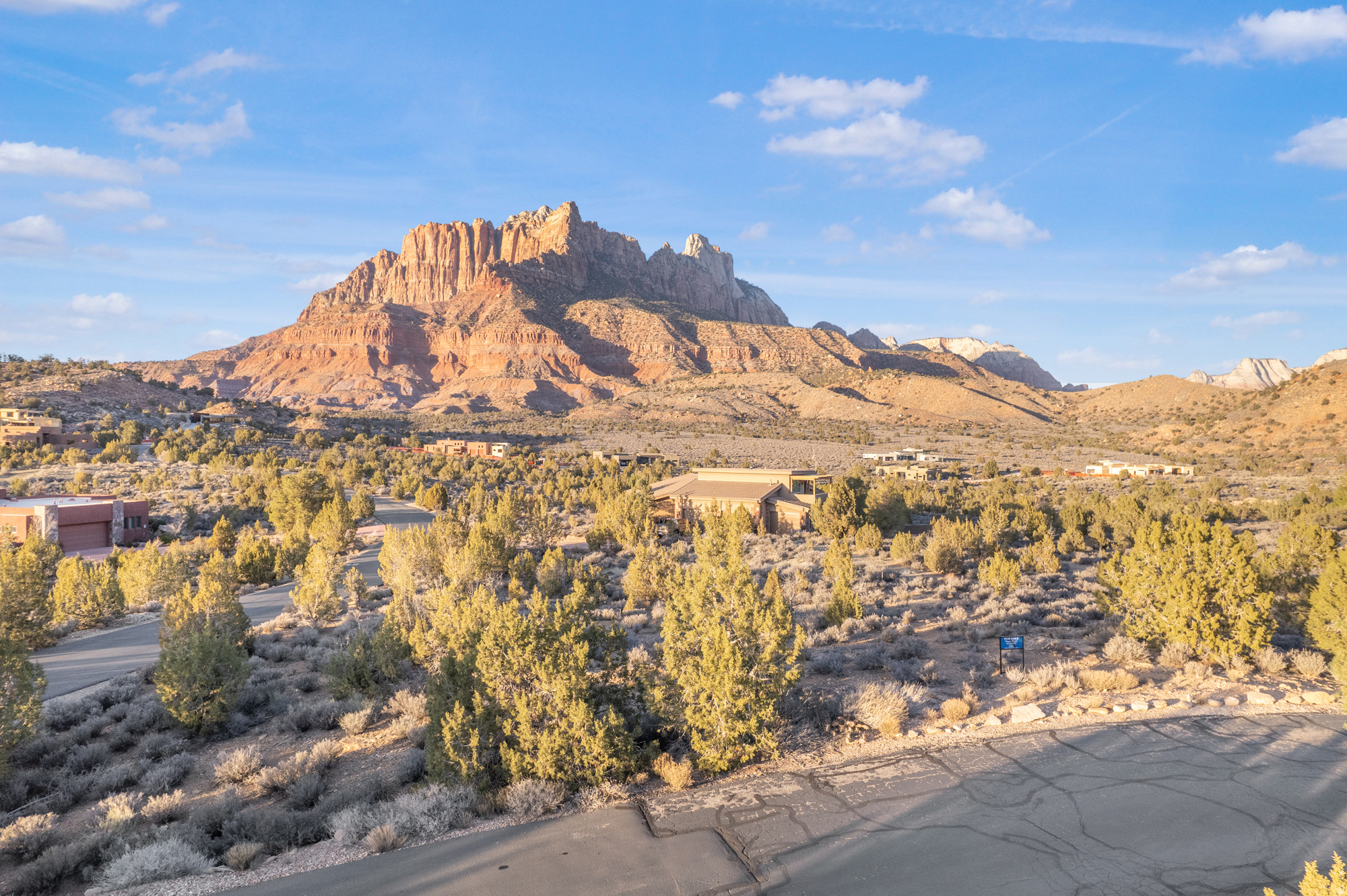 ANASAZI PLATEAU 2 - Land