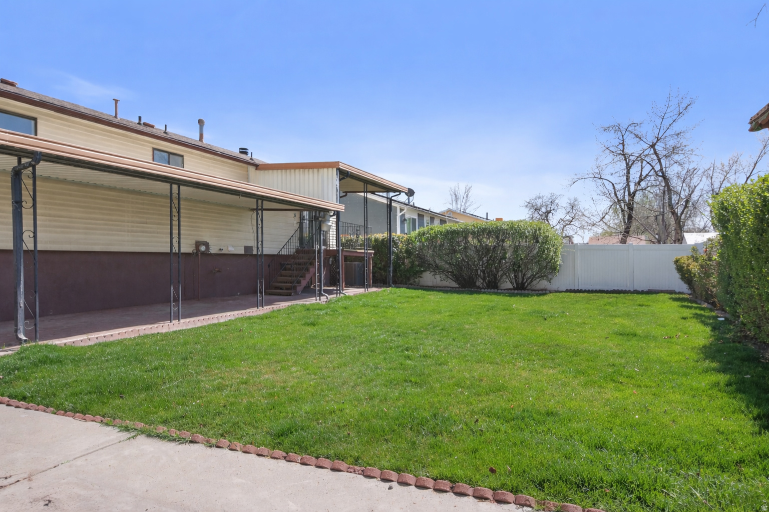 MEADOWS - Residential