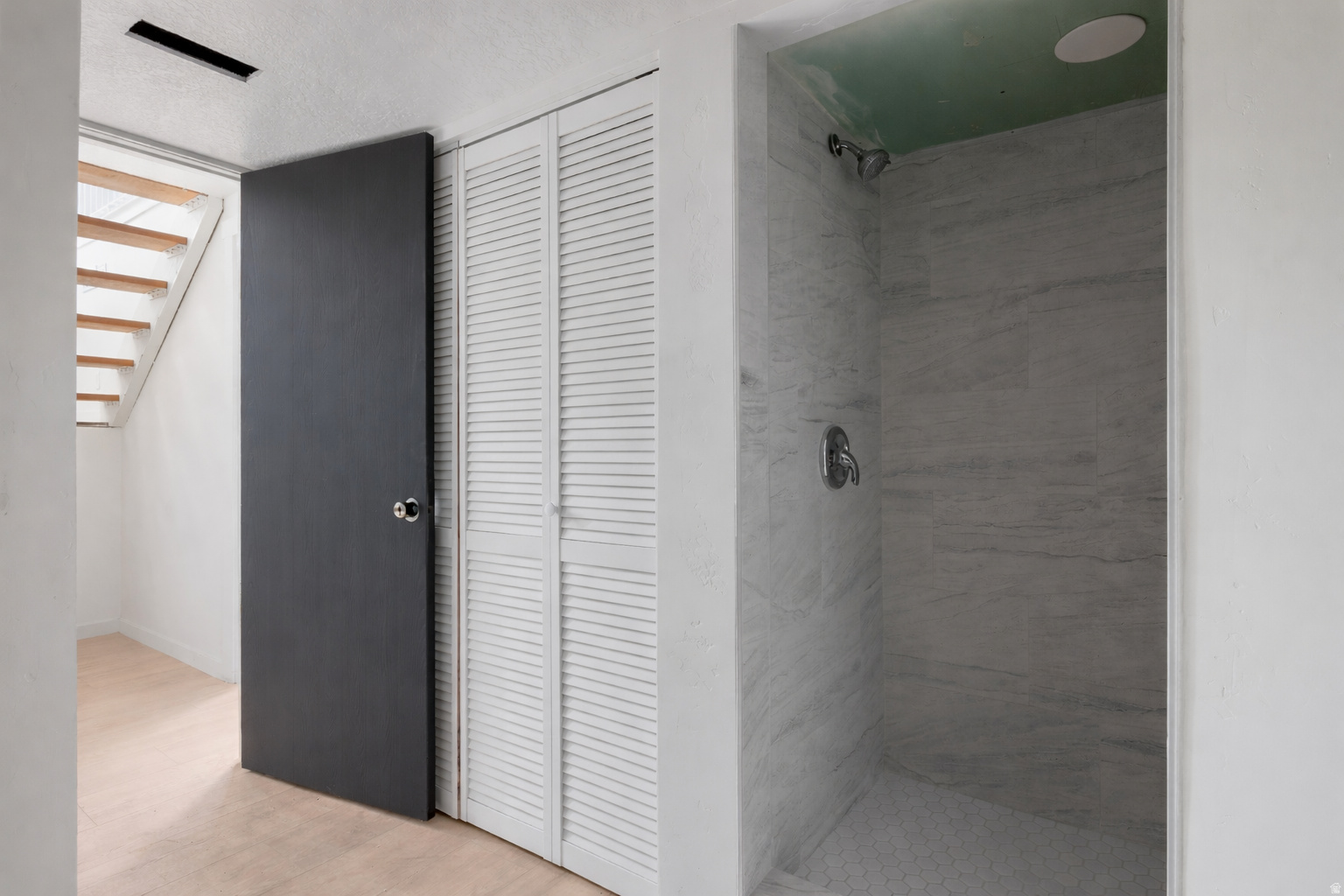 MEADOWS - Residential