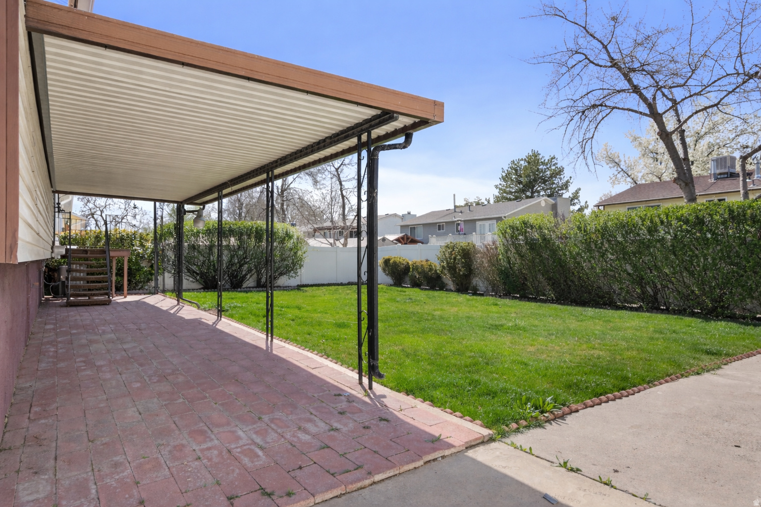 MEADOWS - Residential