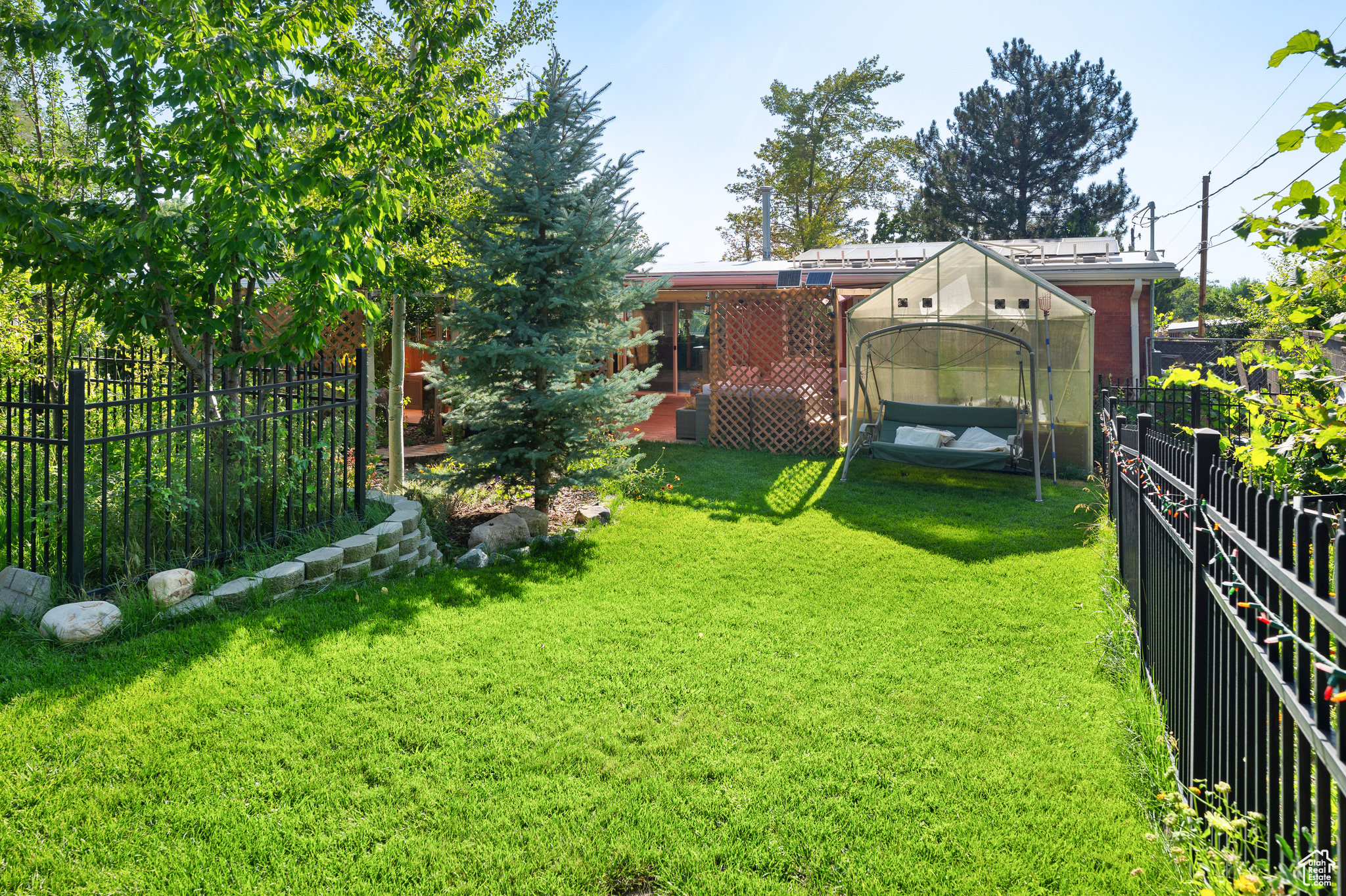 COUNTRY HEIGHTS SUB - Residential