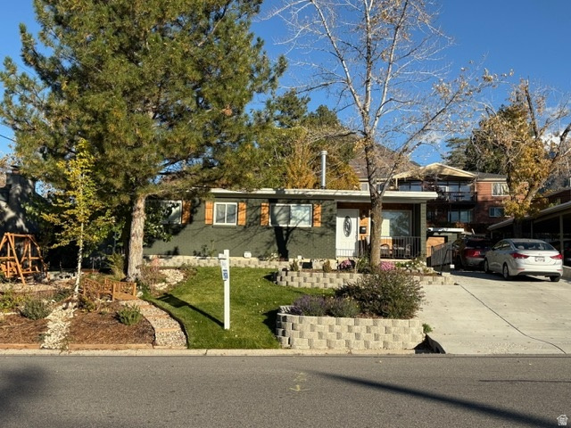 COUNTRY HEIGHTS SUB - Residential