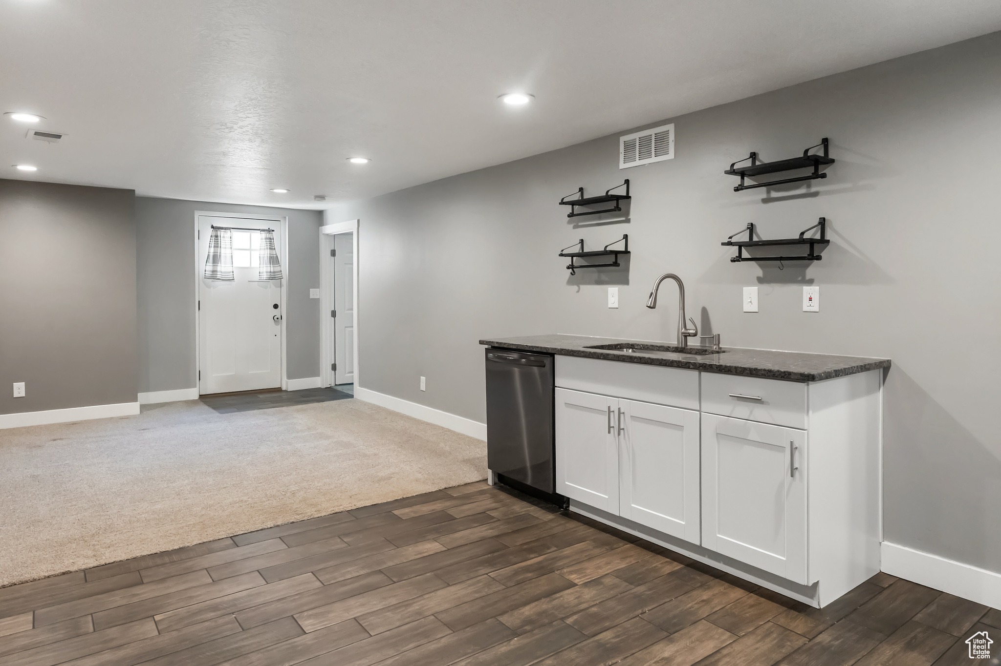 COUNTRY HEIGHTS SUB - Residential