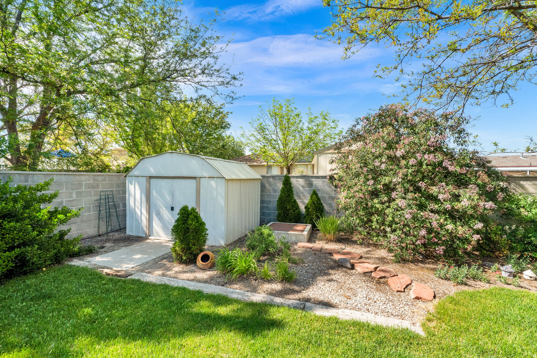 SOUTHWEST RIVER ESTATES - Residential