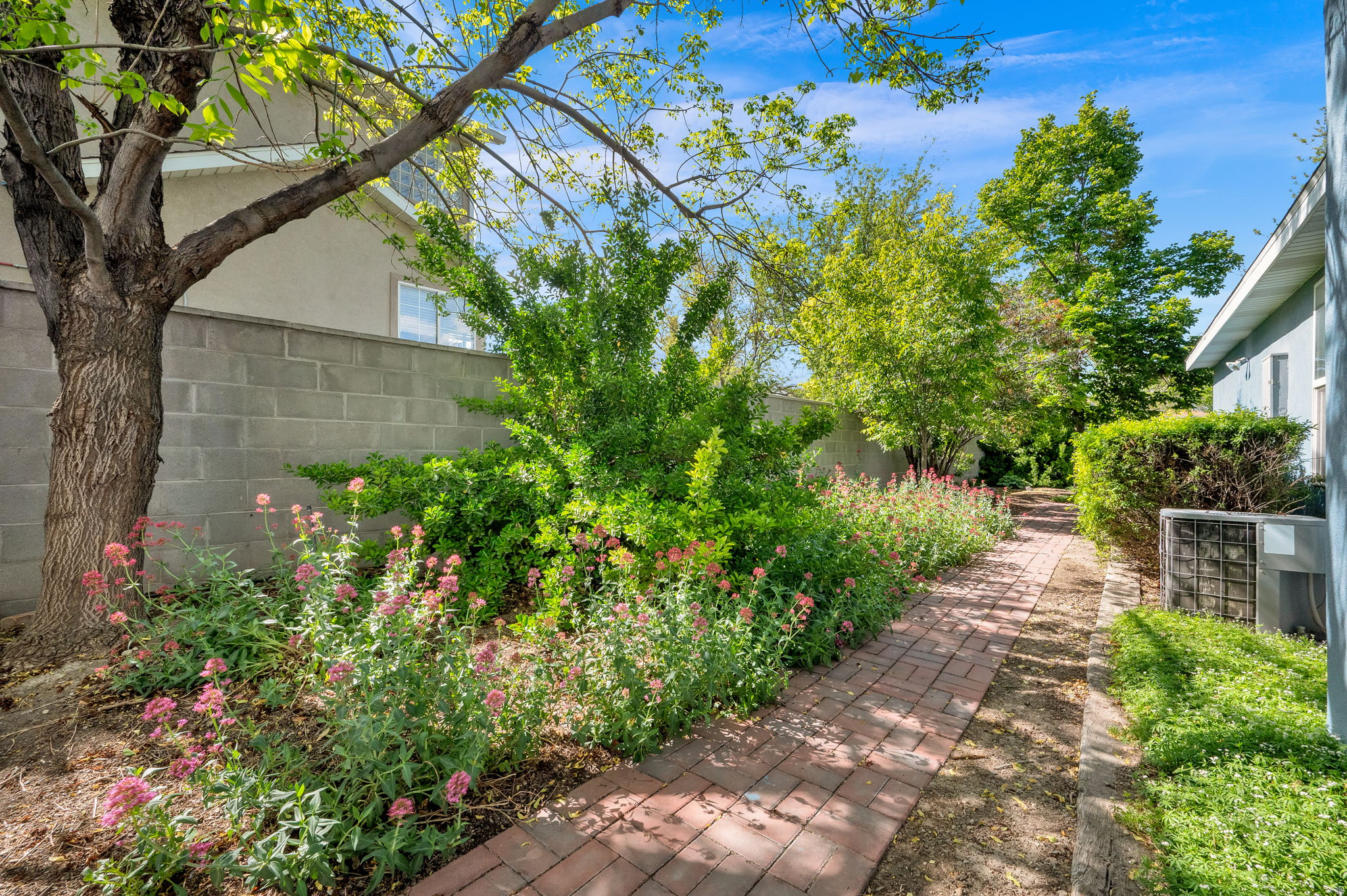 SOUTHWEST RIVER ESTATES - Residential