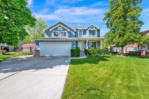 Photo of 2598 W 12820 S, Riverton, UT 84065 (MLS # 2158495) Photo of 2598 W 12820 S, Riverton, UT 84065 (MLS # 2158495)