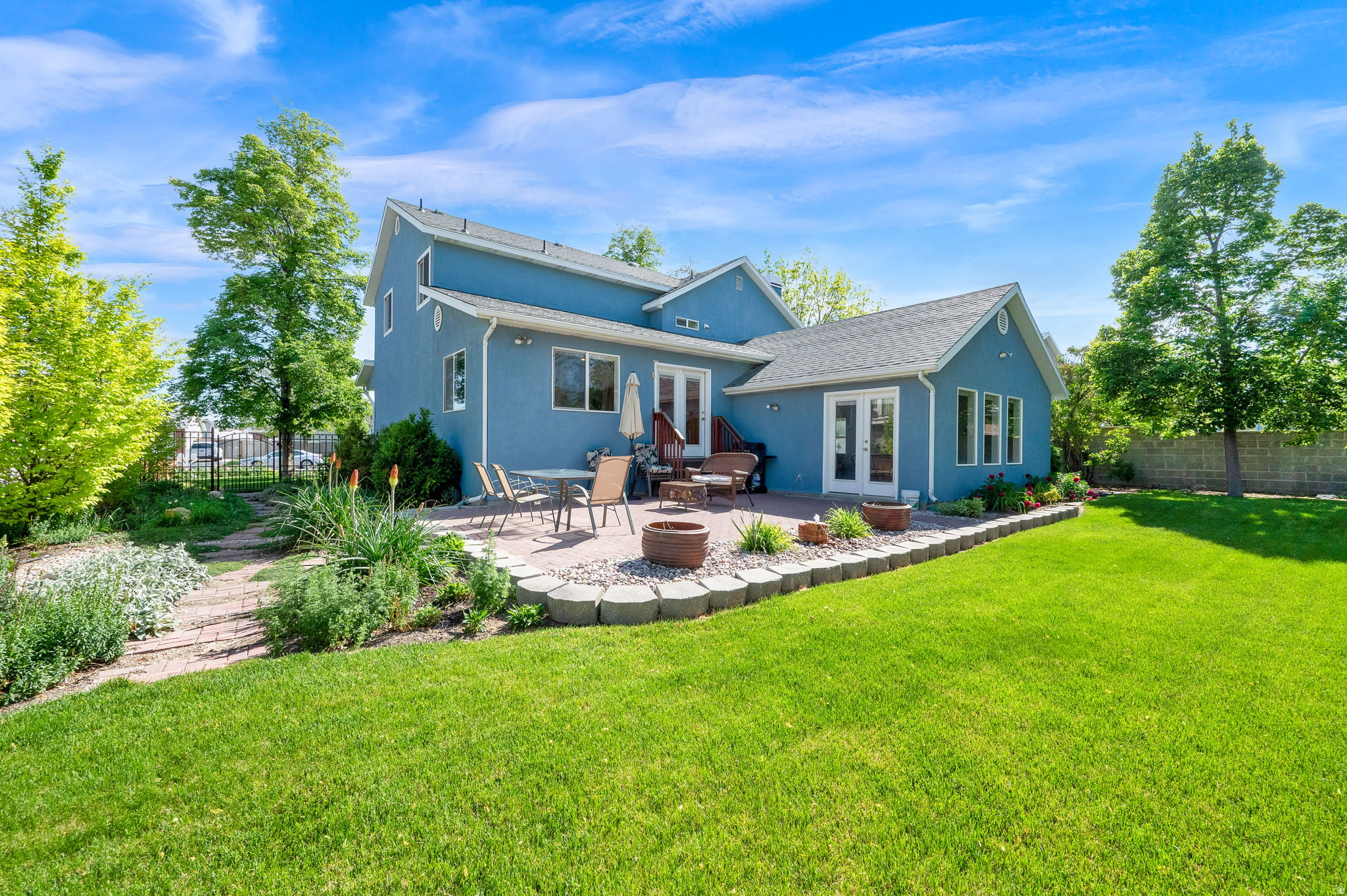 SOUTHWEST RIVER ESTATES - Residential