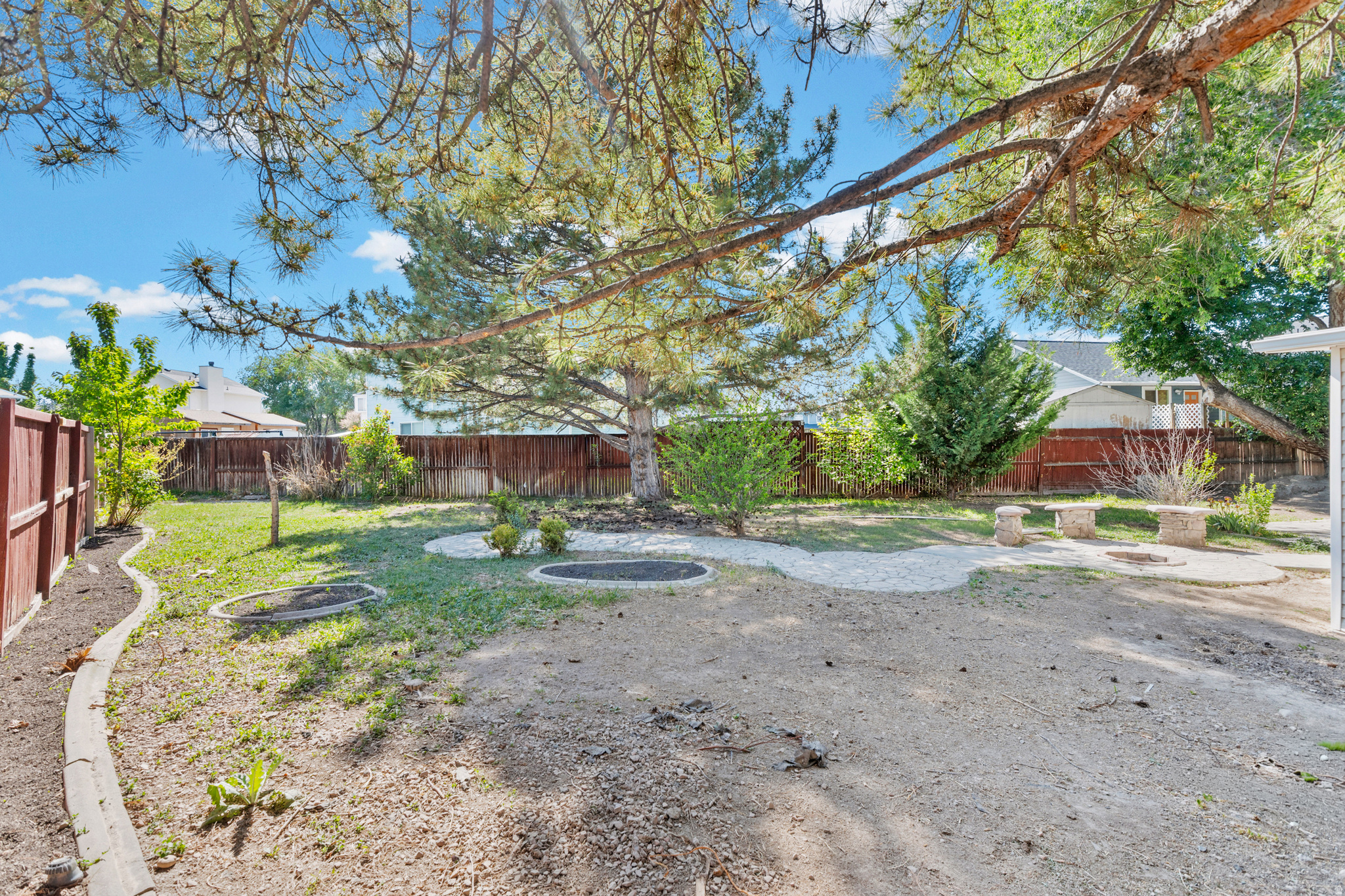 MEADOWS - Residential
