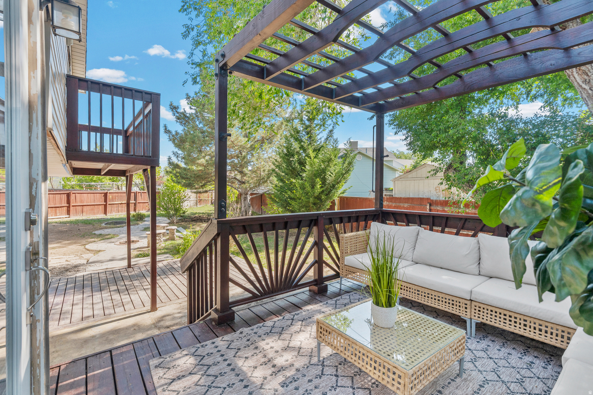 MEADOWS - Residential