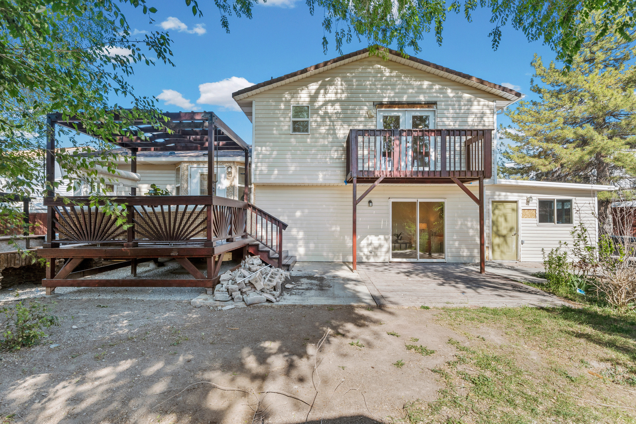 MEADOWS - Residential