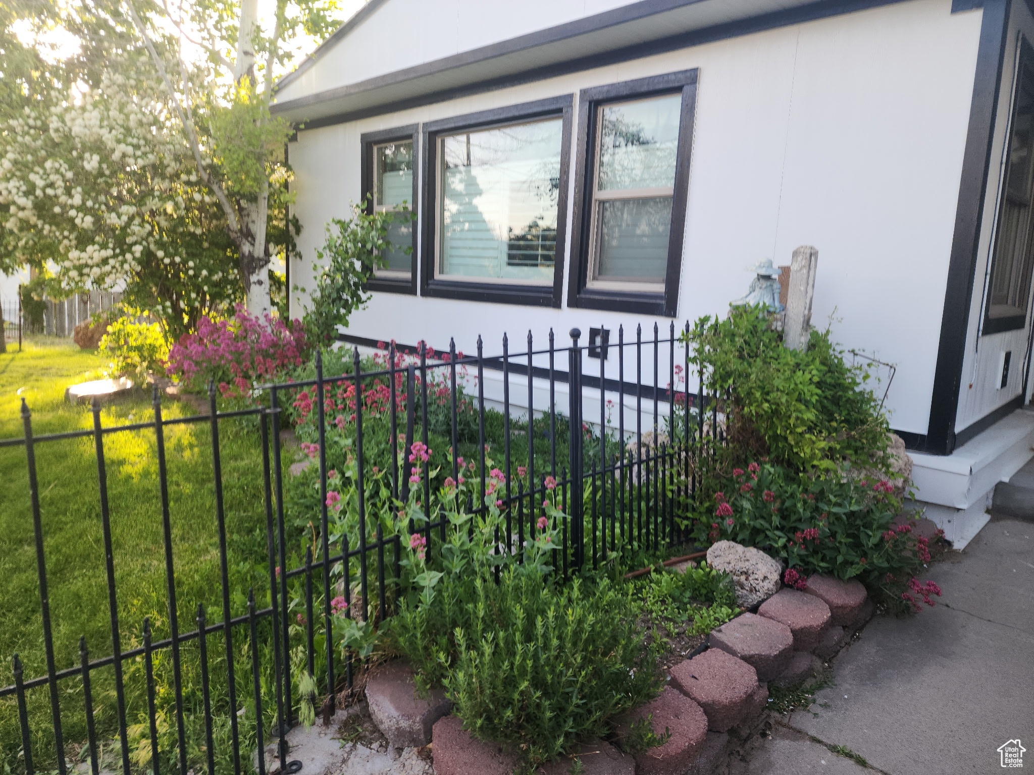 Tooele, Utah 84074, United States, 3 Bedrooms Bedrooms, ,3 BathroomsBathrooms,Residential,Active,106475