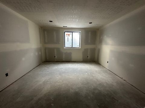 Tiny photo for 629 S 1475 W, Farmington, UT 84025 (MLS # 2135437)