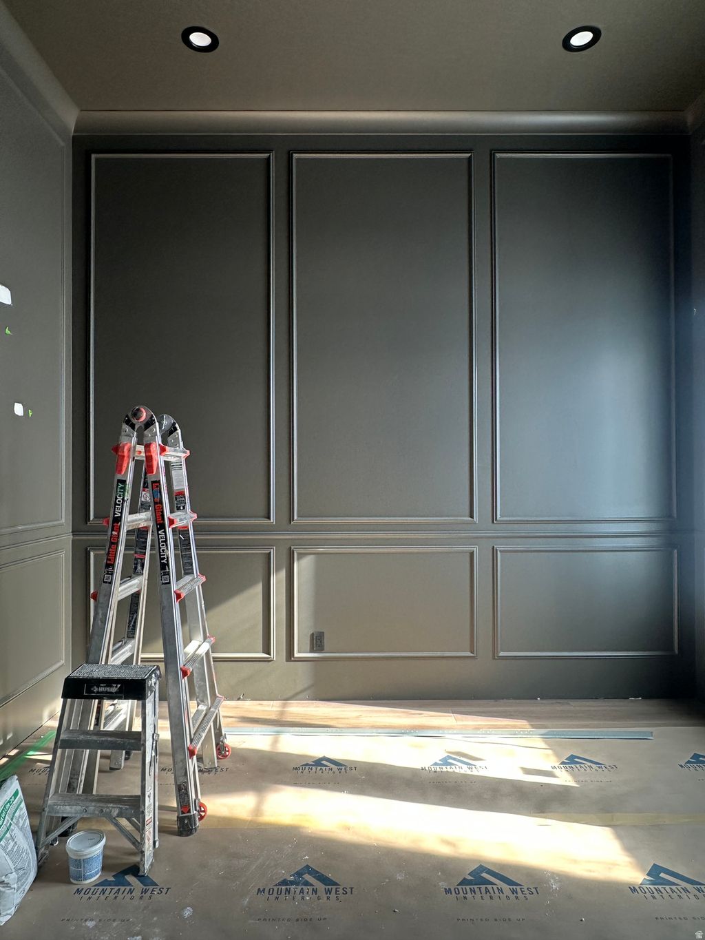 Photo of 629 S 1475 W, Farmington, UT 84025 (MLS # 2135437)