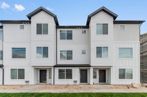 Photo of 290 E 1275 N #106, Harrisville, UT 84404 (MLS # 2149058)