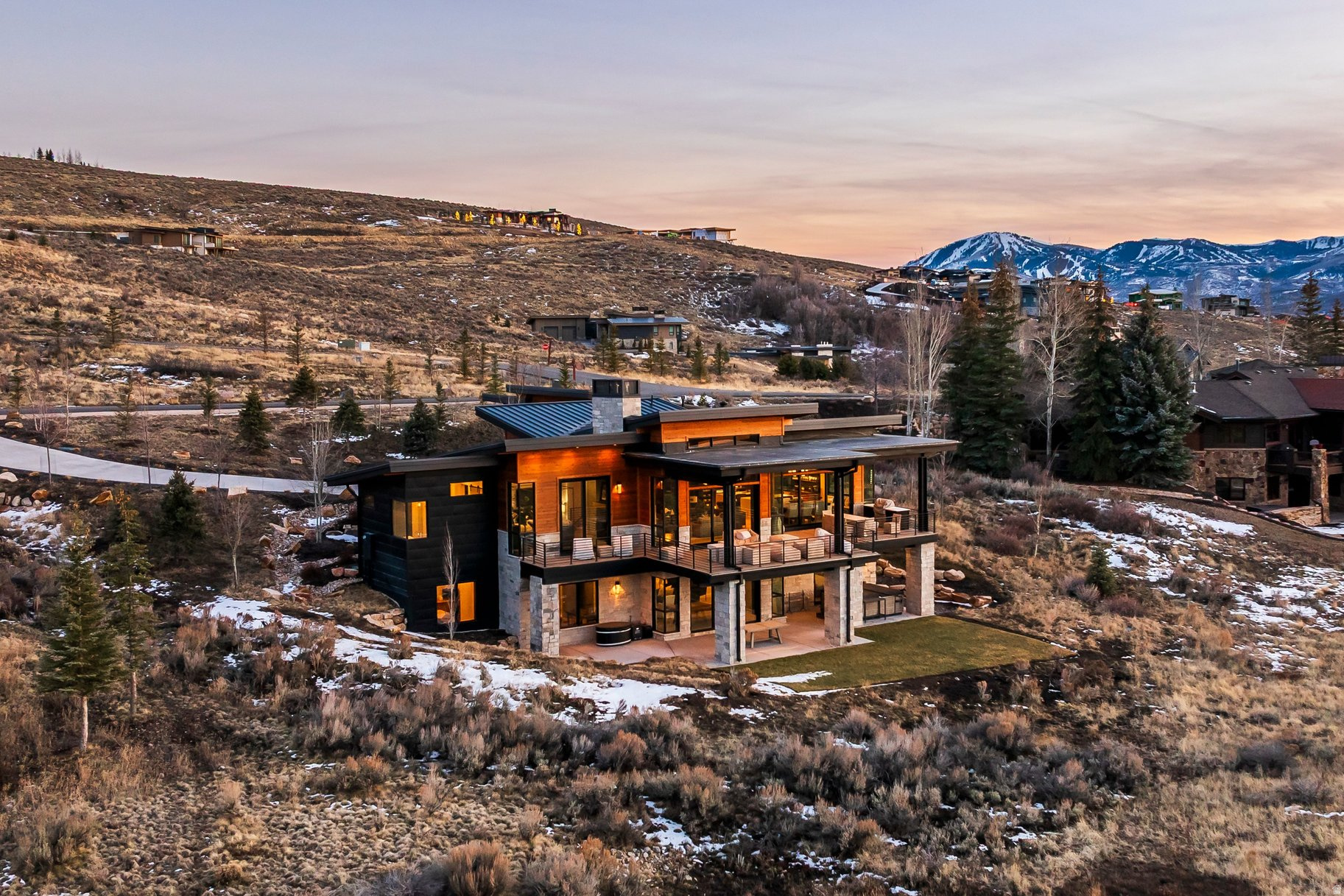 SIGNAL HILL - Residential